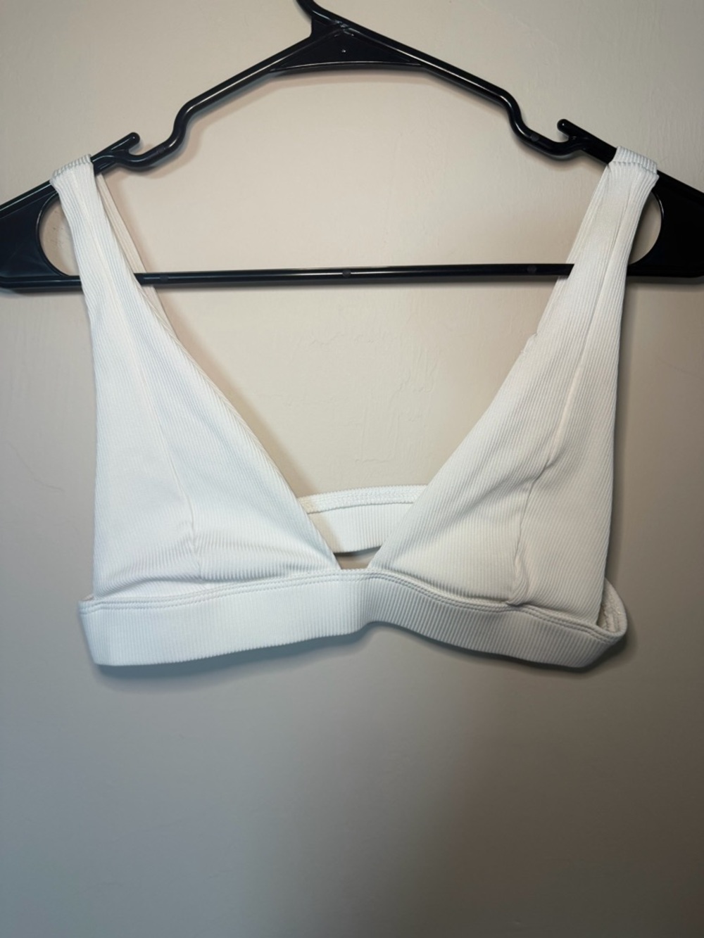 SHEIN White Ribbed V-Neck Bikini Top